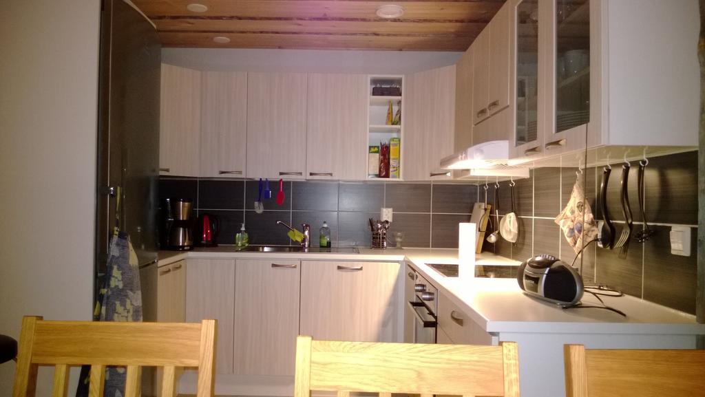 Revontuli Cottage Колари Номер фото